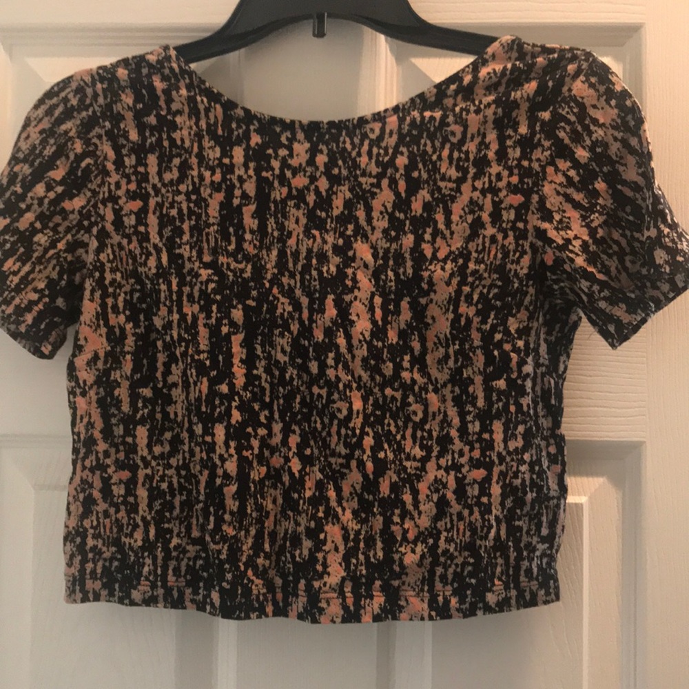 Theory pink multi crop w/ open elastic back